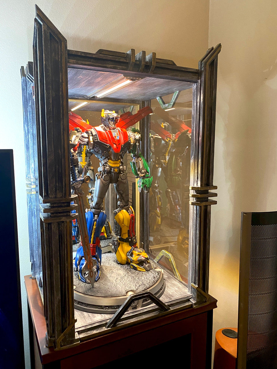 Castle of Lions VOLTRON Specialty