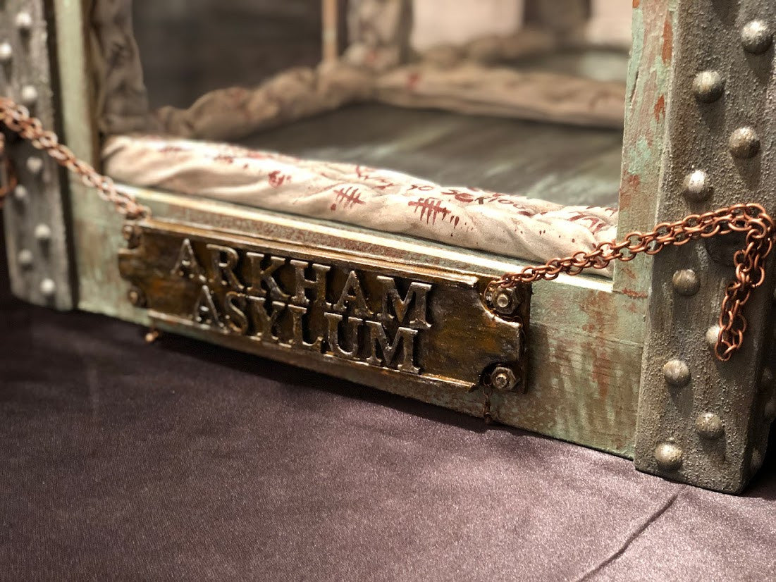 Joker - The Dark Knight Display Case